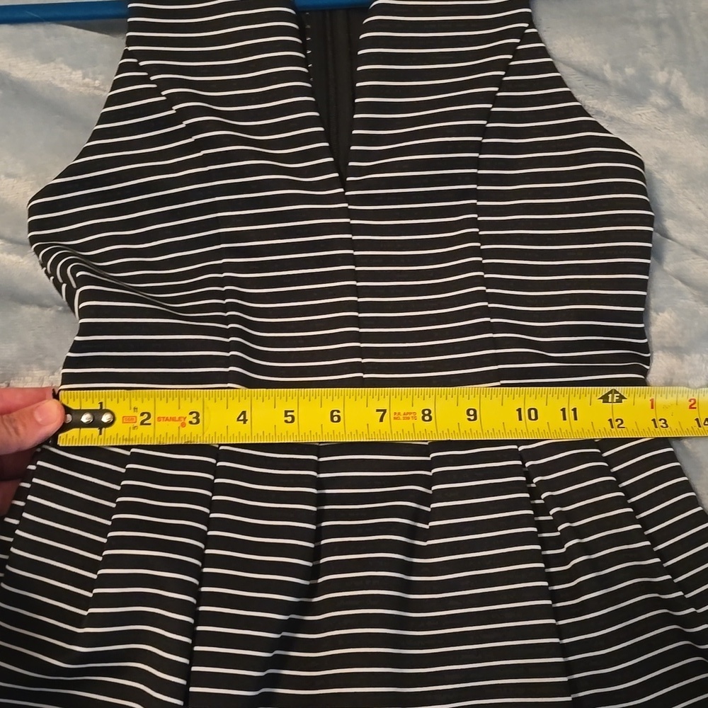 Mi Ami Black and White Striped Dress With Pockets, Size S (0816) - Picture 6 of 8